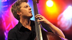 Kyle Eastwood pondrá el broche final del X Festival de Jazz de la ciudad de Talavera